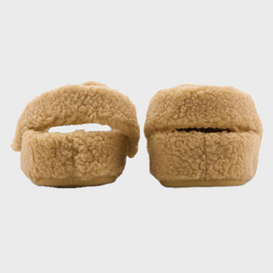 FLUFFY SLIPPERS - MOONRAKER