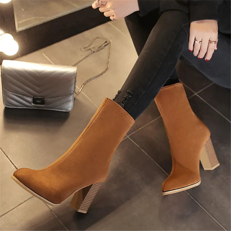 Women's Back Zipper Boots - MOONRAKER